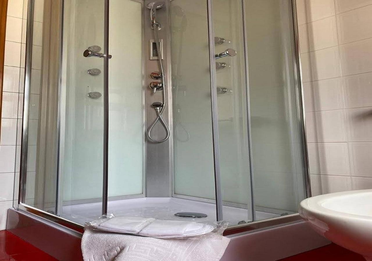 Franco Il Conte Hotel Bagheria Bagian luar foto